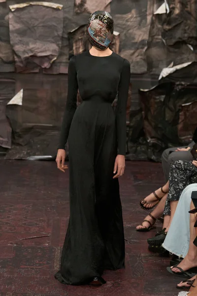 Look 29
